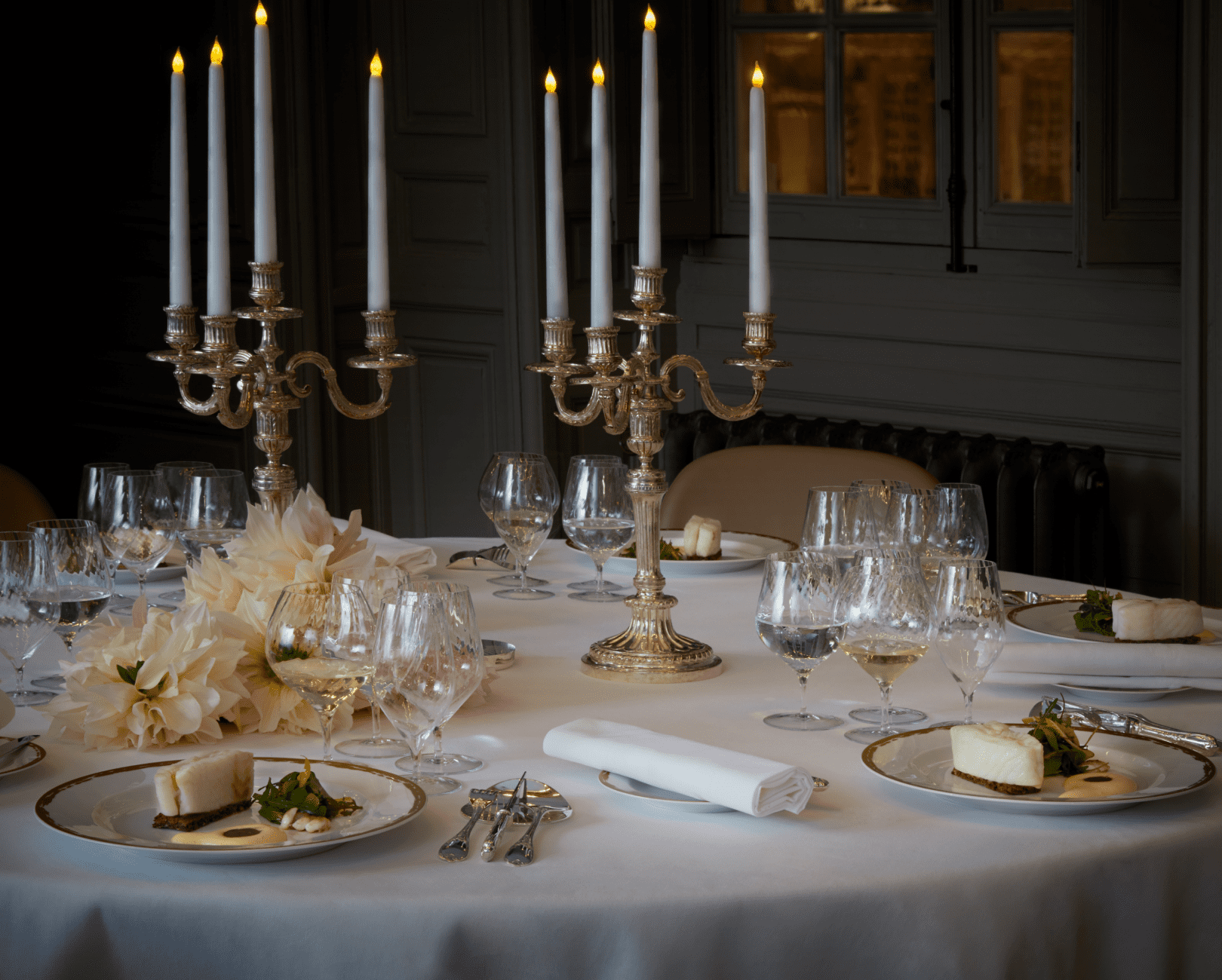 Private dining and groups Ducasse au Château de Versailles in the evening